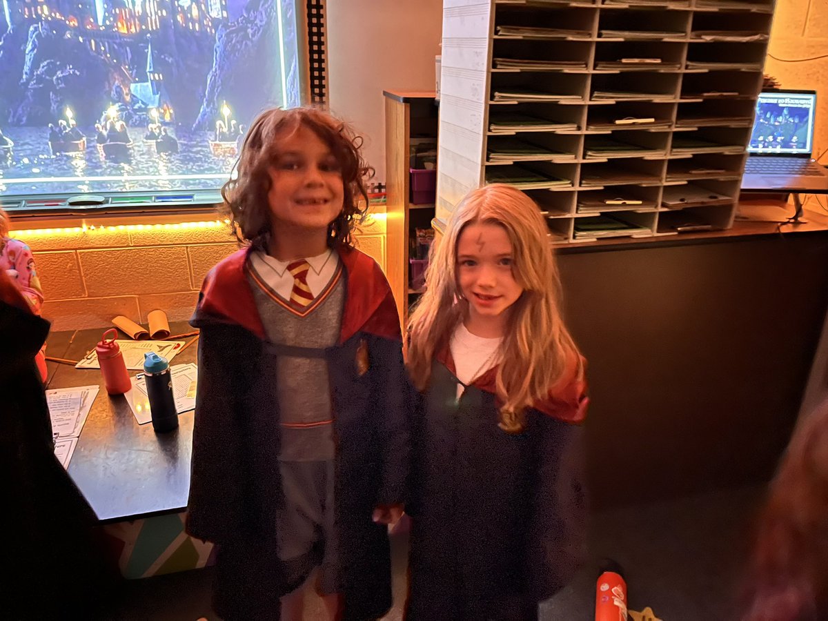LeLaFlame17's tweet image. Harry Potter Day! We love bringing the magic to life for these first graders! #Hogwarts #SortingHat #Potions @FlorisSchool