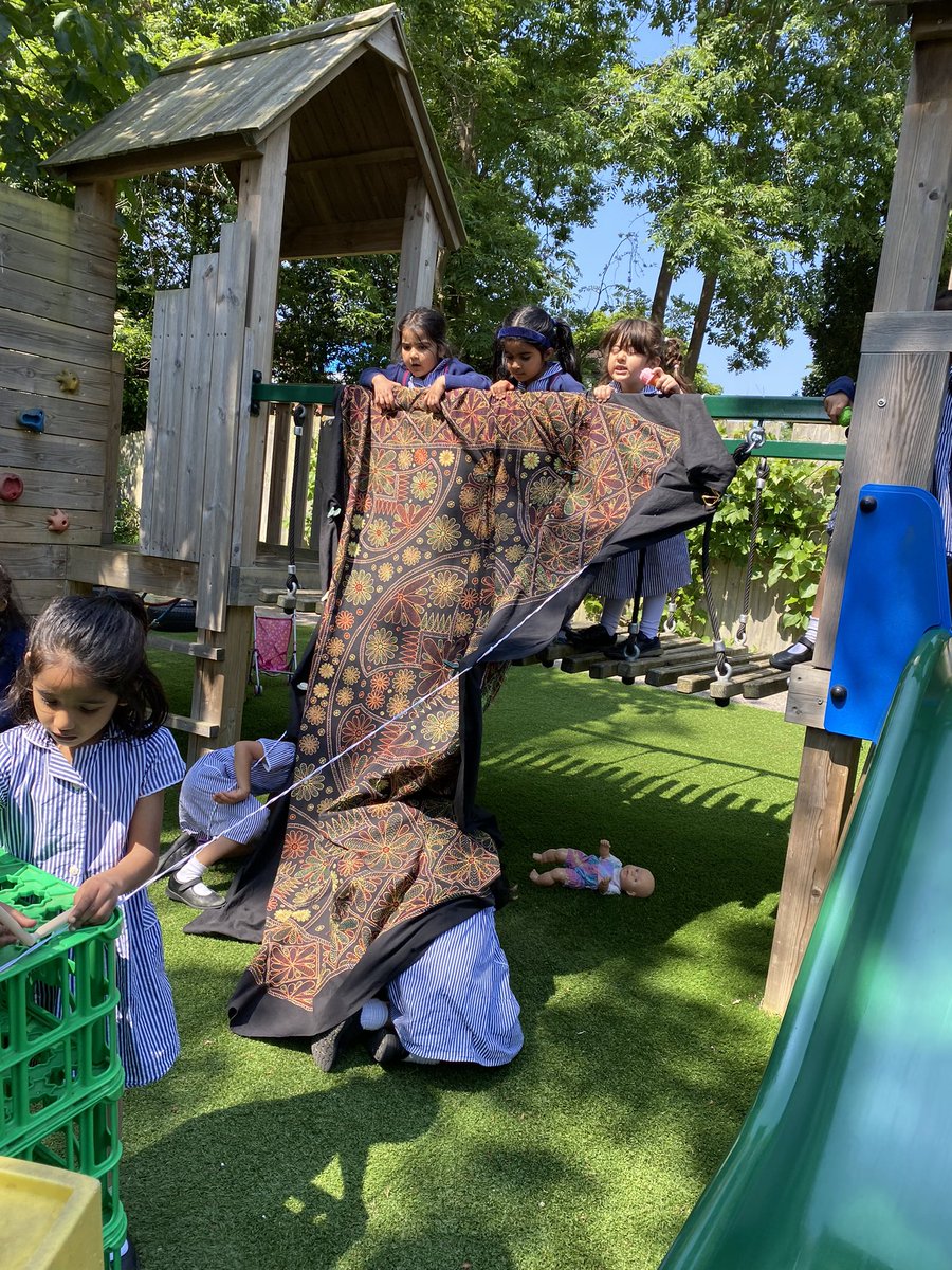 NWCEarlyYears's tweet photo. Den building! Lots of opportunities for working as a team, communicating and problem solving. It was hard work but we did it! @NorthwoodGDST @NWC_Juniors https://t.co/7u1HWf9z0F
