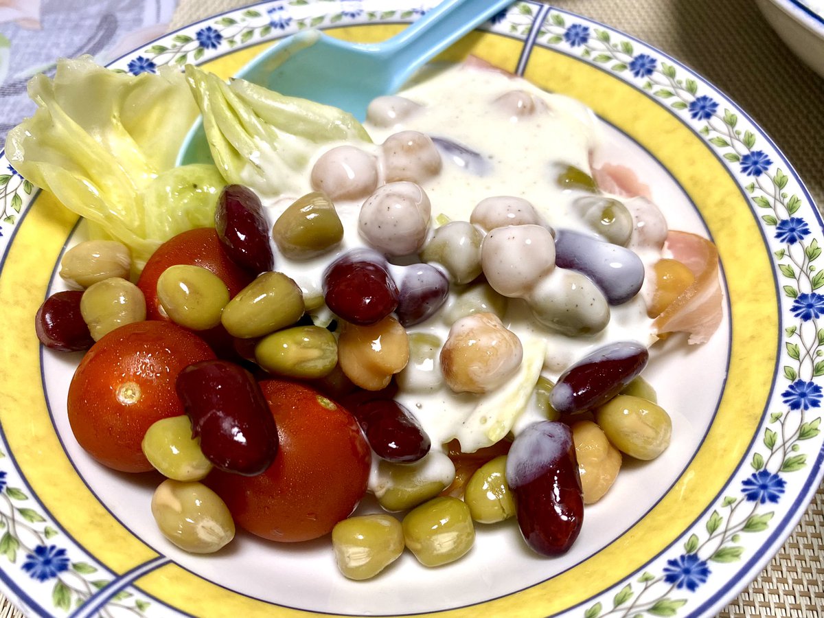 夕飯だ⁉️ https://t.co/h51GxmRAf5