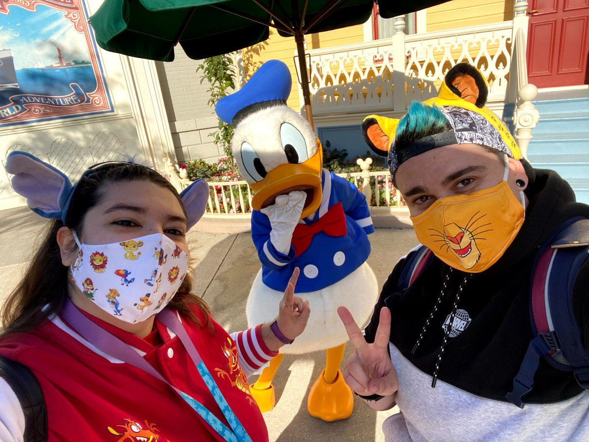AlohaMagicWorld's tweet image. Hoy es el cumpleaños de este adorable Pato!! @DisneylandParis @DisneyParks 
Instagram: instagram.com/alohadisneypar…
Youtube: youtube.com/c/alohadisney
Web: alohadisney.com
TikTok: vm.tiktok.com/ZM8XubSoR/

#Donald #DonaldDuck #DonaldBirthday #DonaldAniversary  #disneylandparis