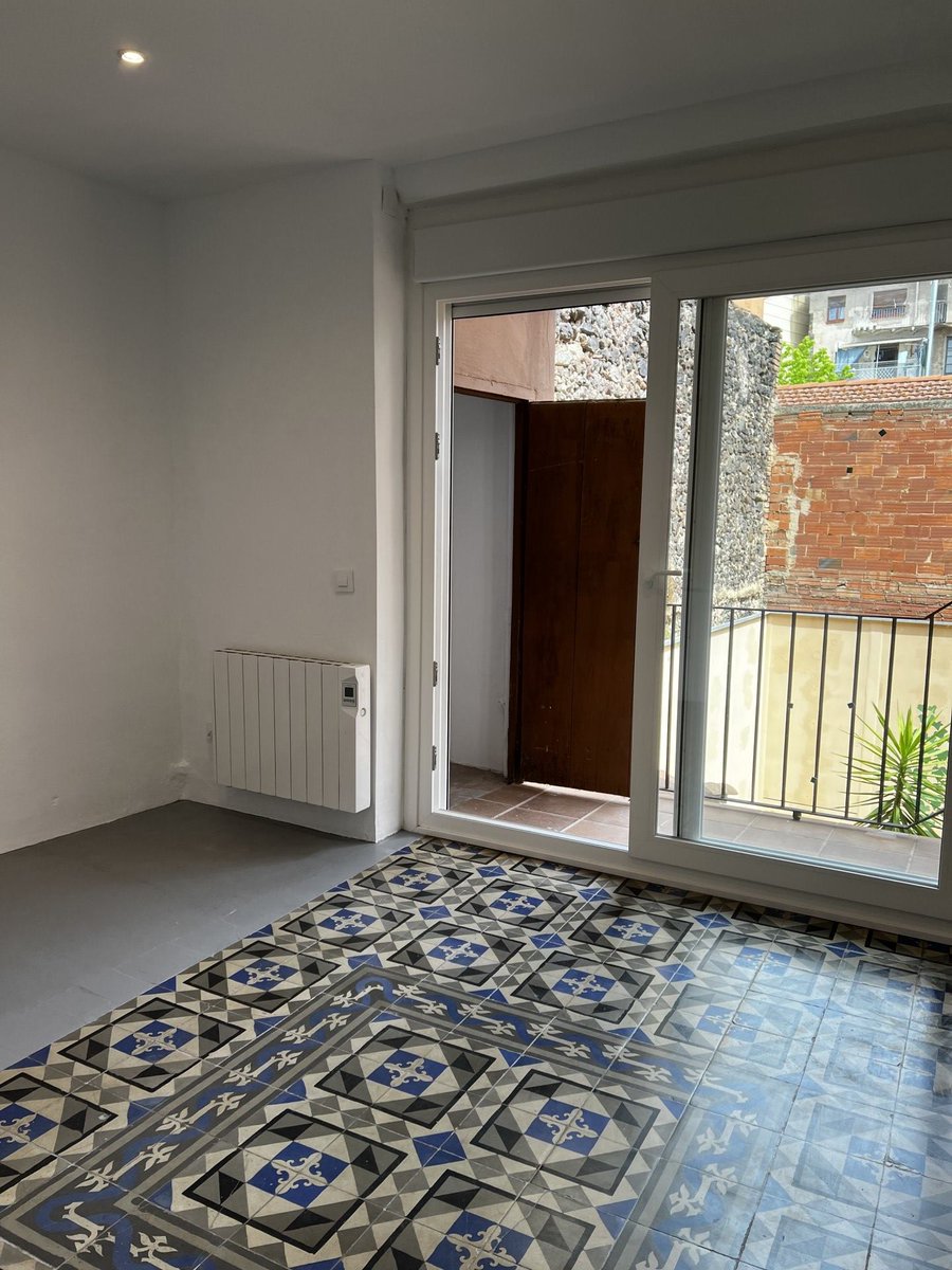 Cubus_Immo's tweet photo. 𝗣𝗜𝗦 𝗗𝗘 𝗟𝗟𝗢𝗚𝗨𝗘𝗥 𝗔𝗟 𝗖𝗘𝗡𝗧𝗥𝗘 𝗗'𝗢𝗟𝗢𝗧
🛠 Reformat
🛏 2 Habitacions dobles
🚽 1 Bany
☀️ Balcó i Terrassa
🌡 Calefacció elèctrica
◽ 1ª planta sense ascensor
🏷 550€ mensual
Contacta'ns per a més informació 📲 680 140 140

#Cubus_Immo #Olot #Garrotxa #lloguer https://t.co/xEb1TD4WBg