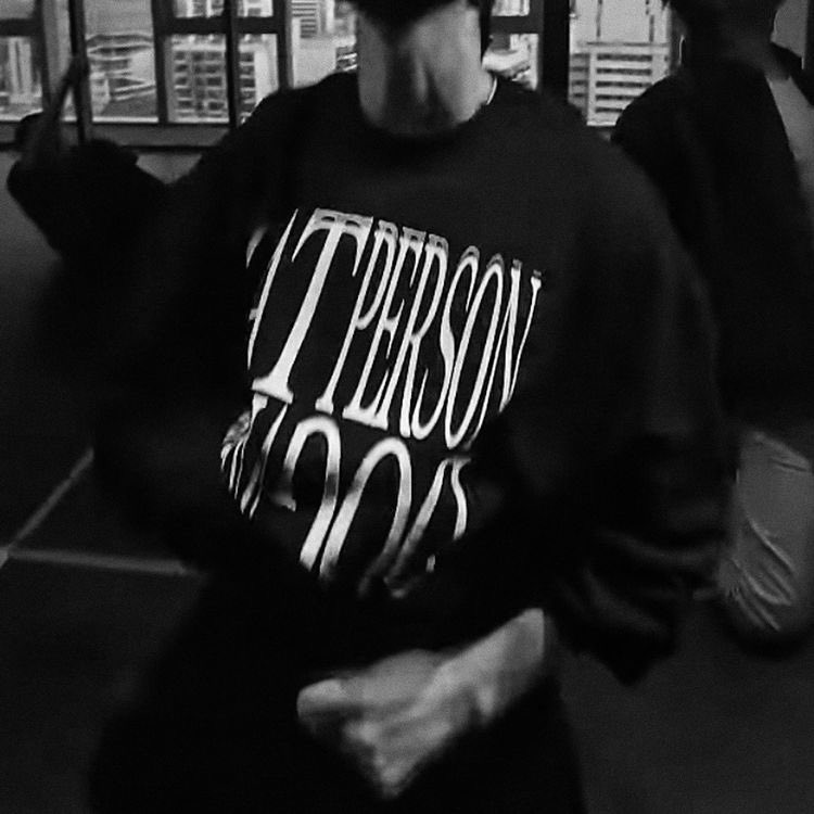 ⠀ ⠀

              อาชา,  สัทธาสูร       ศักดิ์สิงห์
              ๒๐   —   สาขาช่างไฟฟ้ากำลัง
              วิทยาลัยเทคโนโลยีทรงสุรรณ
              ————    #.เวิร์สเพื่อนพอร์ช

 ⠀ ⠀