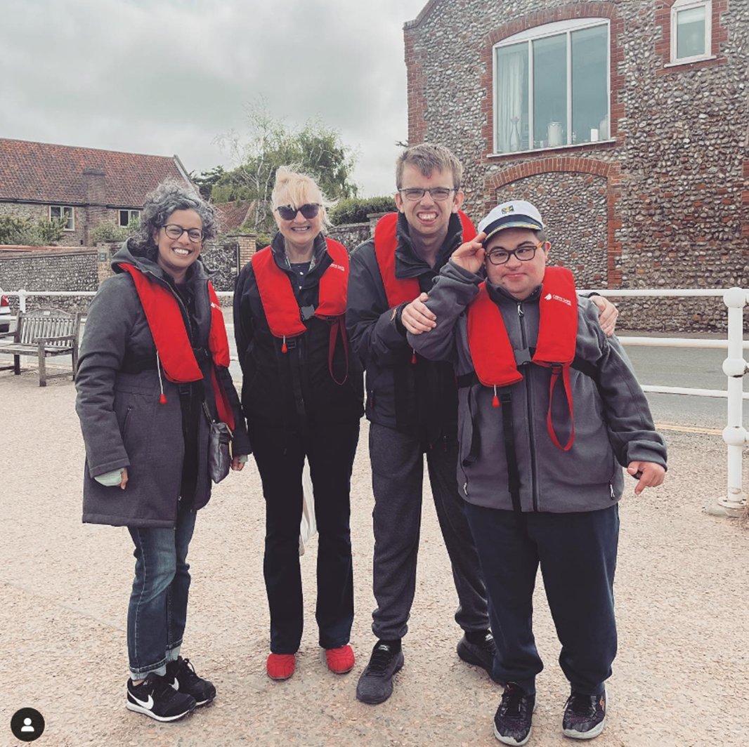 So today we find ourselves with a new Skipper👨‍✈️for Poppy!

Great hat, we hope you have a fantastic trip 🌞

#fridayfeeling #fridaymotivation #fridaymood #skipperlife #newskipper #client #happyclients #wheelyboat #poppy #northnorfolk #norfolkliving #norfolkcoast #blakeney