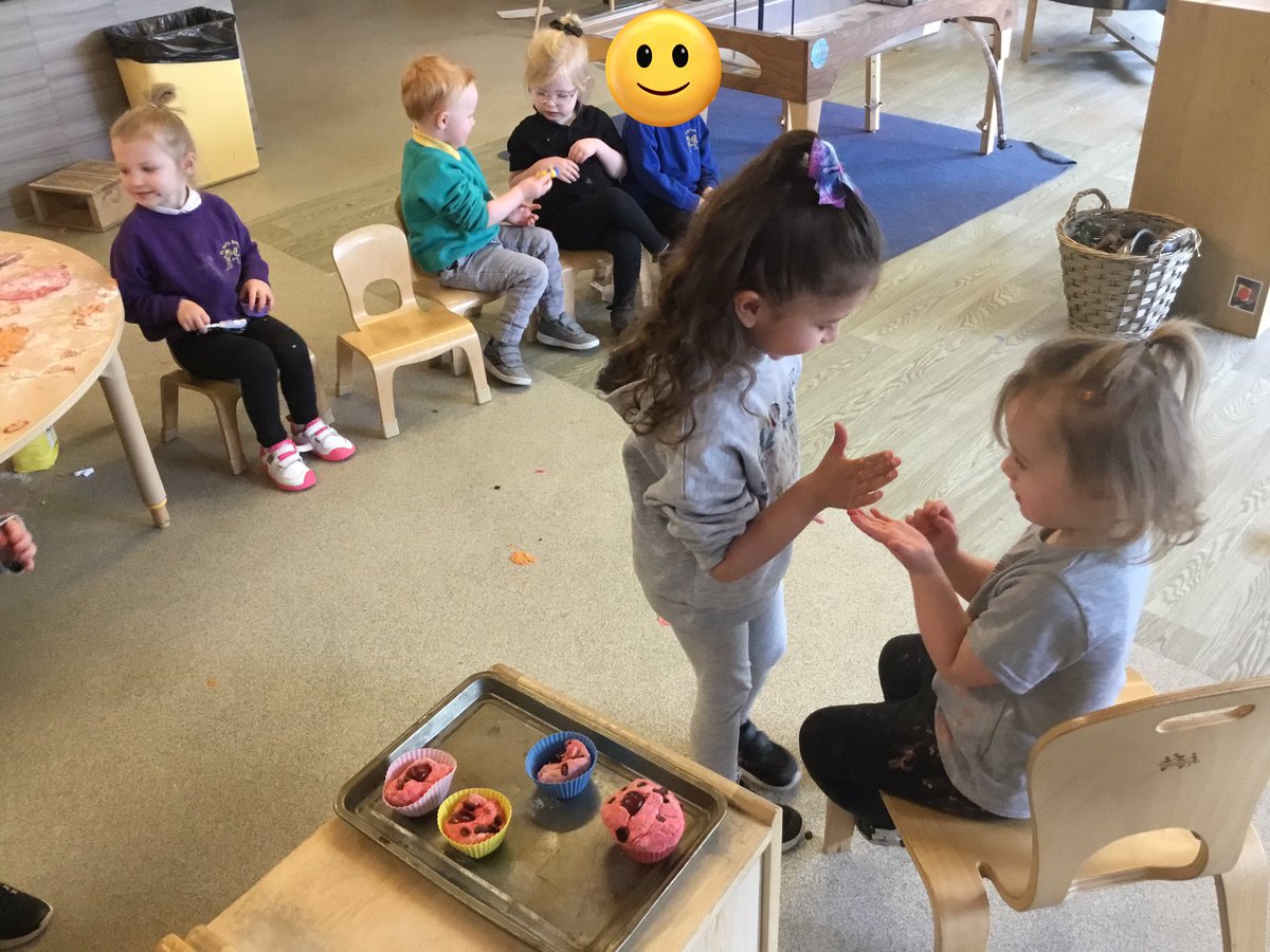 SerfsSt's tweet photo. Supported by an Educator we took forward the learners interest in baking through role playing the 5 currant bun song using money #lifelonglearning #earlynumeracy https://t.co/CuJMwi0UH9
