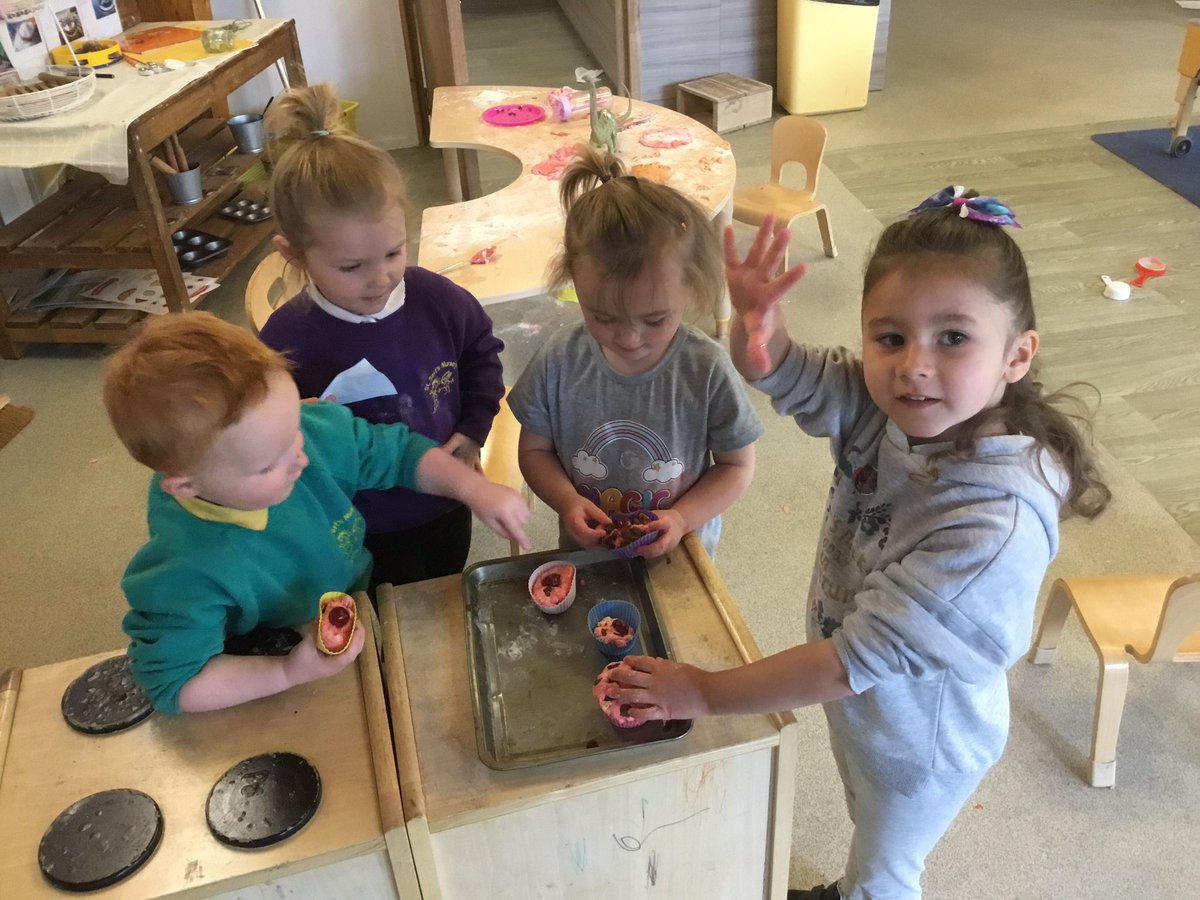 SerfsSt's tweet photo. Supported by an Educator we took forward the learners interest in baking through role playing the 5 currant bun song using money #lifelonglearning #earlynumeracy https://t.co/CuJMwi0UH9