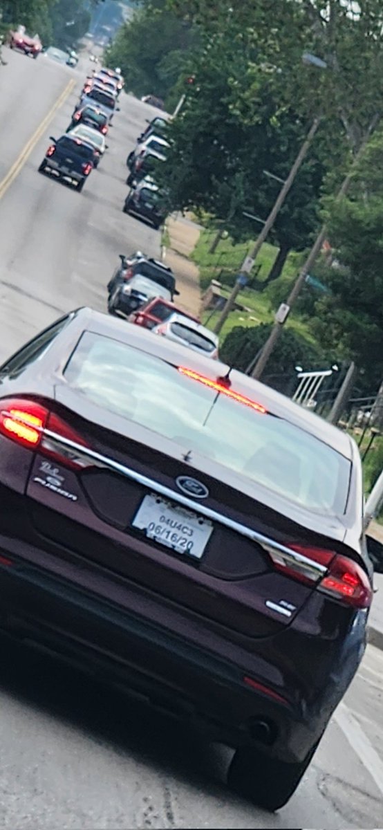 markcyclesstl's tweet photo. @fornicaked @mskimkelley I will see your 2.5 years and raise you an almost 3 year anniversary plate.  Just spotted yesterday. https://t.co/Ad0ixQPK2b