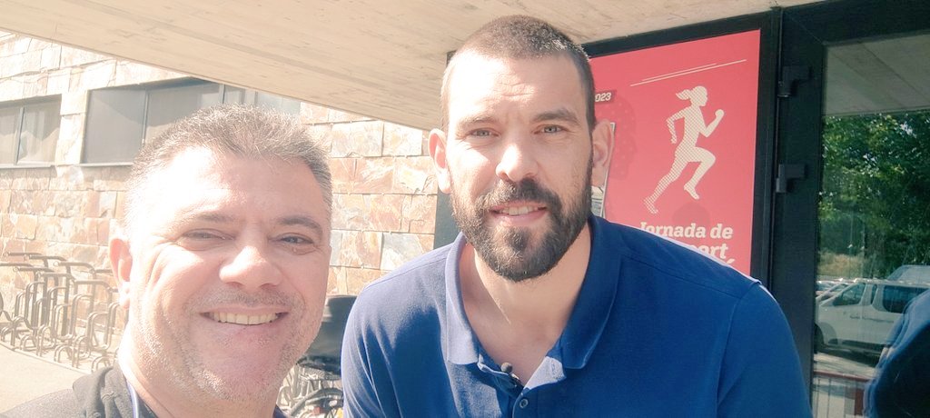 Desde <a href="/TableBasketGame/">TableBasketballGame</a> te queremos agradecer <a href="/MarcGasol/">Marc Gasol</a>  y a <a href="/BasquetGirona/">Bàsquet Girona</a> nos recibieses unos minutos en un día tan ocupado. Esperamos que algún día te interese nuestro proyecto único en el mundo de baloncesto, diversión y amigos... Orgullosos del <a href="/BasquetGirona/">Bàsquet Girona</a>