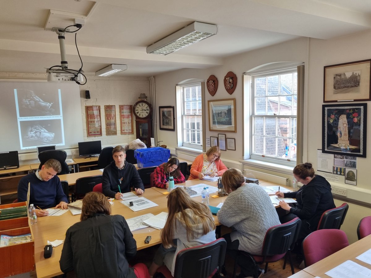 Swadlincote is a fascinating place, full of heritage and history. At the Heritage Schools CPD session, teachers explored how to embed them into their curriculum. We concentrated on mining heritage thanks to @S_D_M_P_G We introduced a scheme of work using an enquiry approach.