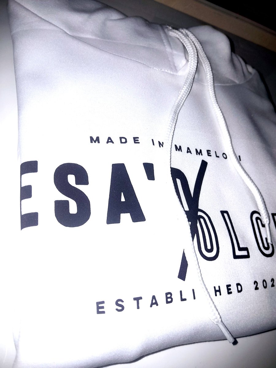 roots_studios's tweet photo. Printing and Design Solutions  available today for all your clothing brands✅️

#Printing #Design #HighQuality #ServiceRendering #VinylPrinting #ClothingBrand #StartUpBusiness #ExistingBusiness https://t.co/IcAuZZH7TN