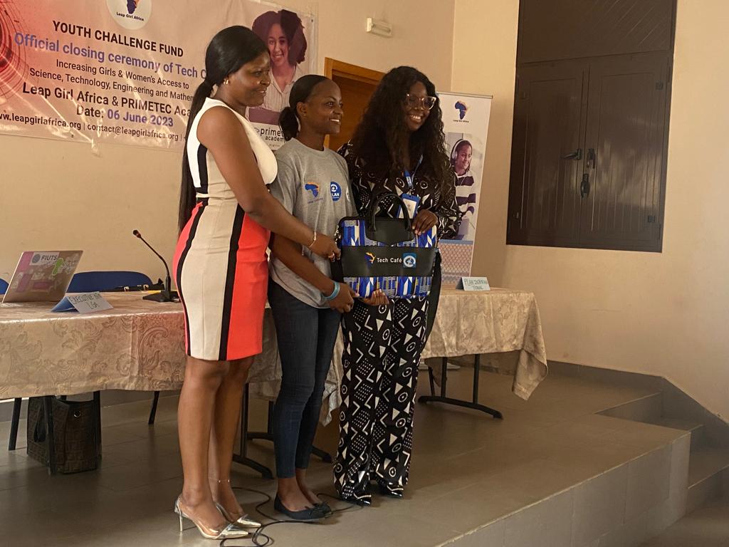 ElodieNeng's tweet photo. Overall Best Student at TECH CAFE, STEM PROGRAM in Yaounde. We keep growing 💗.. a big thanks to @LeapGirlAfrica @PlanGlobal 
@PertullaEzigha @banga_indira❣️
#TechCafe
#GirlsInStem
#OurLeapToDigitalLiteracy
#PlanInternational
#LeapGirlAfrica
#PrimetecAcademy https://t.co/48zb7G9SxO