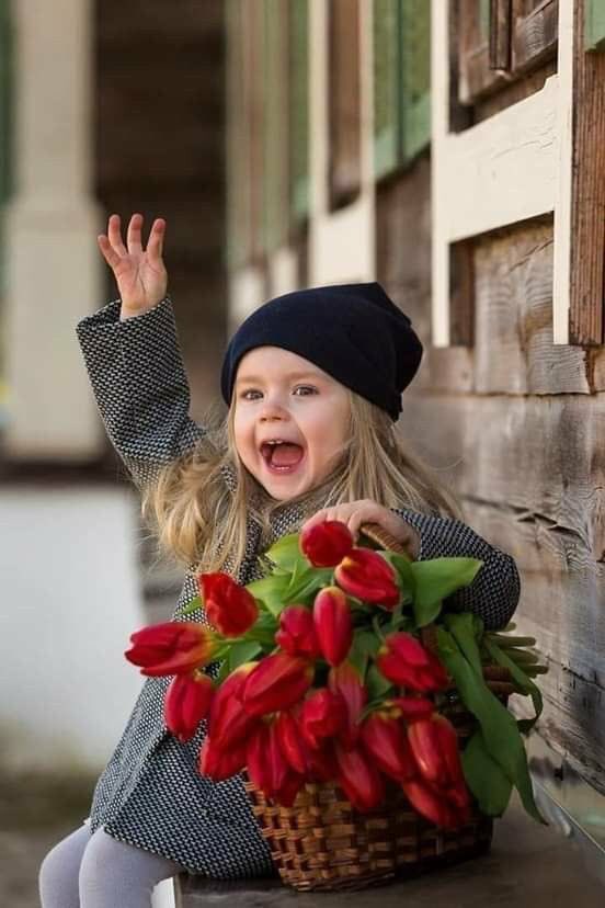 🙋🏼‍♀️🙋🏻💜____

ابحث عن كل شيء جميل 
             بگ وبمن حولك.. 
ابتعد عن الإنتقاد والتذمر 
و گن لطيفاً ايجايباً قريباً من القلوب ❥❥ ❥❥