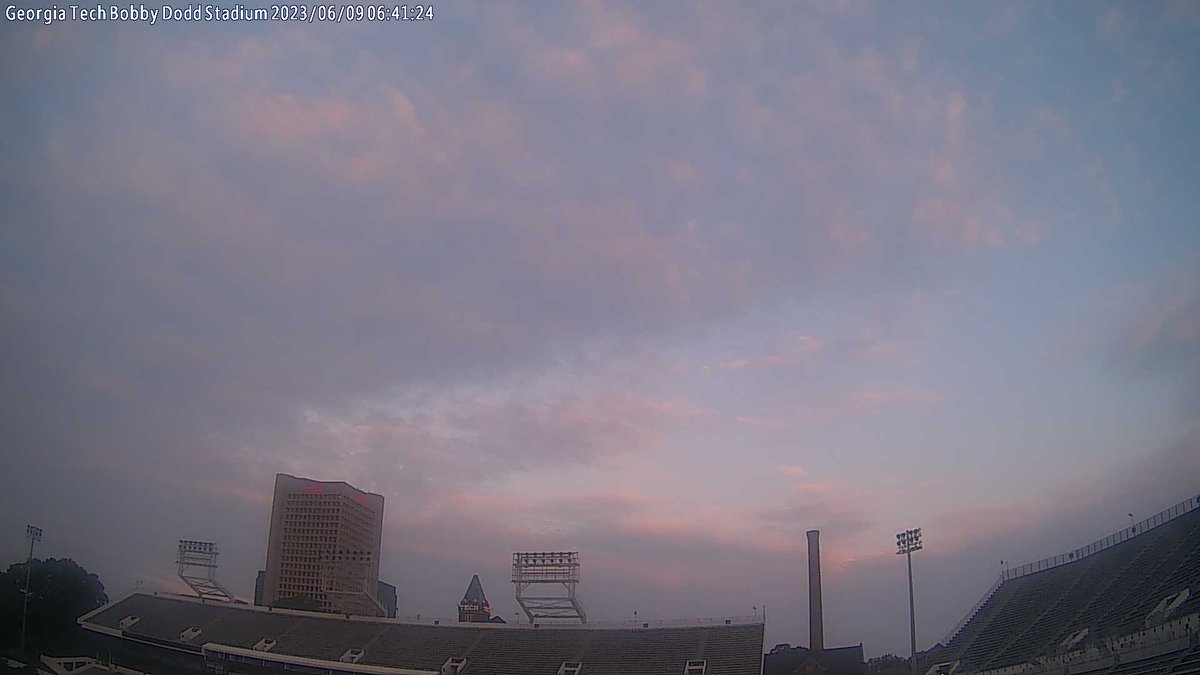 GATechStadiumWx's tweet photo. Georgia Tech Bobby Dodd Stadium at sunrise and it's 67.9 F. https://t.co/wSC2z2oB5a