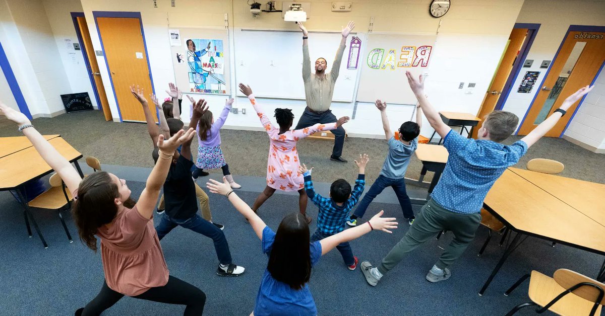 𝗜𝗼𝘄𝗮 𝗘𝗱𝘂𝗰𝗮𝘁𝗼𝗿𝘀, grab your spot now 🍎 2 virtual #SchoolMentalHealth workshops from MoveMindfully are FREE to you: 

🧘  6/21: Introduction to Mindfulness, Movement and SEL
🧘  6/22: Trauma-Responsive Practices

Register by 6/16 ➡️ buff.ly/3MTcf0a