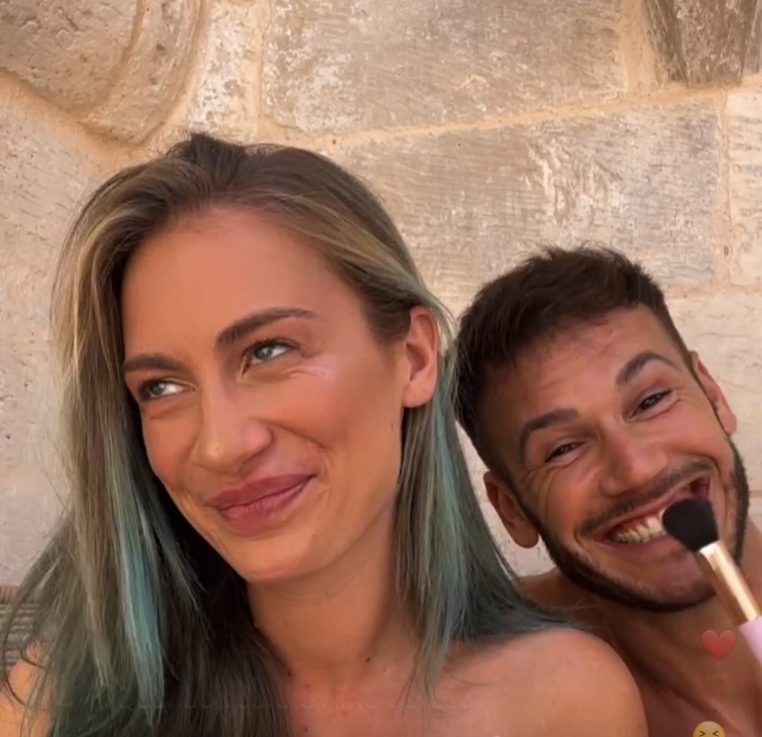 78emma778's tweet photo. Vedo un'inifnita complicità..risate a non finire.. sguardi dolcissimi.. chimica..bellezza. tutto quello che siete voi assieme.. #makit #nikiters @matteodiamante @Uraganonikita https://t.co/boN6zSjXcA