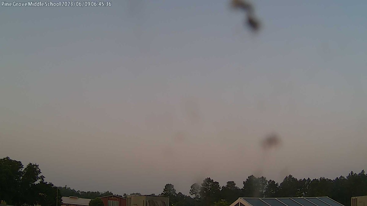Pine Grove Middle School at sunrise and it's 72.1 F.