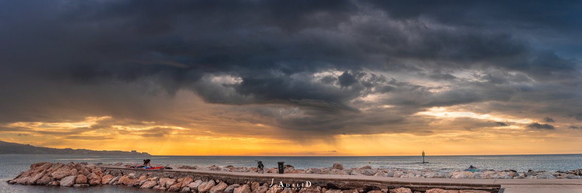 Desde el espigón de Fuengirola, esta mañana.
Foto de <a href="/Adalid883/">883Harley</a>