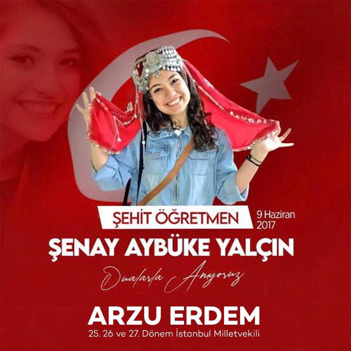 arzuerdemtc's tweet photo. Hürriyetin ateşidir bu gözündeki,
Aşktan öte iman mıdır özündeki?
Allah'ın nurundandır bu yüzündeki,
Vatan seni gelin etmiş şen ol Aybüke,
Bir şehit verilecekmiş, sen ol Aybüke..
#ŞenayAybükeYalçın https://t.co/xbE2aqIk69