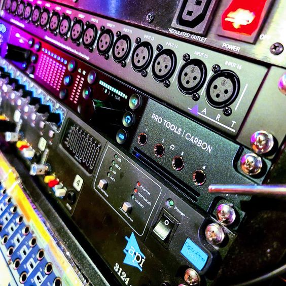 BigPaperInc's tweet photo. Nairobi's Musical Gems: Exploring the Best Music Studios and Record Labels in Kenya

Nairobi, the beautiful capital city of Kenya, is home to Big Paper Inc Studios, a leading music recording studio that has revolutionized the local music scene. 

https://t.co/h3TAYBxeq2 https://t.co/Y4yZNmup8r
