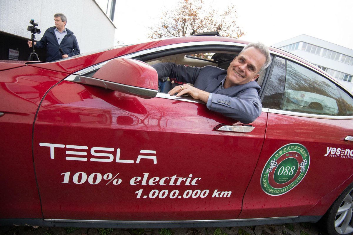 04Stundenbill's tweet photo. Autonome Bewegung
Früher                      vs.                   Heute. https://t.co/VFHG7csoPm