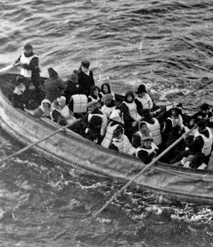 #FathersDay is coming up soon! If you're still looking for a gift for him, why not check out the #Titanic section on our website: buff.ly/3dI1Osp #bookgifts