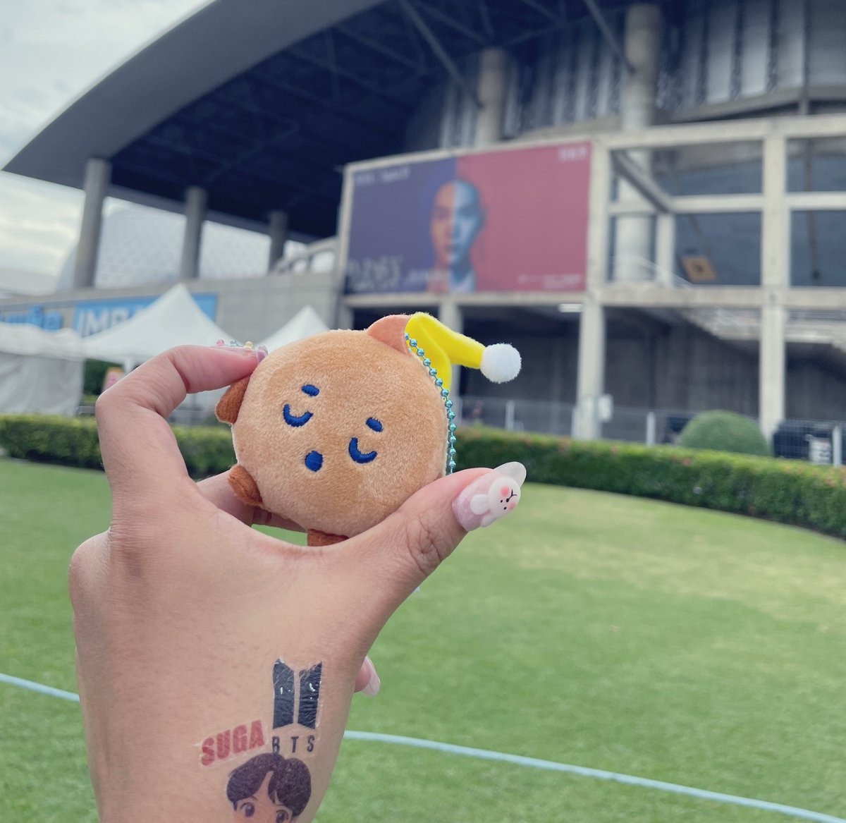 CHN93T's tweet photo. 💜🐱🍊

#AgustD_SUGA_Tour_in_Bangkok https://t.co/mt6pkeAZDg