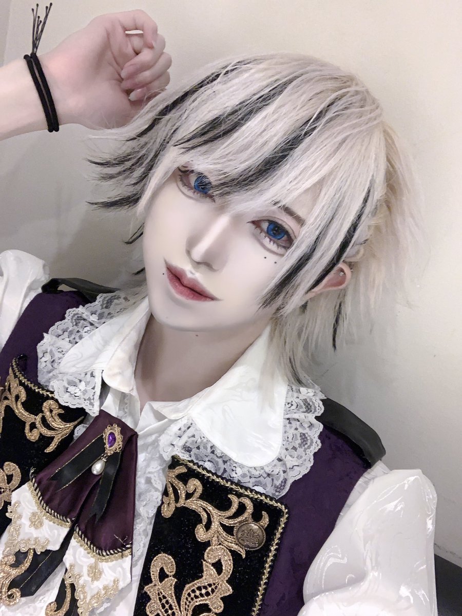 Ruki_ALBY's tweet photo. めがあった https://t.co/peuYnLLZOh