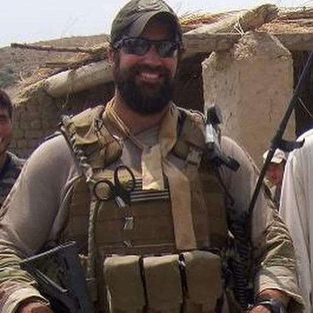 Poor is the nation that has no heroes. Shameful is the nation that, after having them, forgets

#SSGmatthewpucino #SpecialForces #GreenBeret #Airborne #BlackBeard #MenWithBeards #FallenHero #NeverForgotten￼