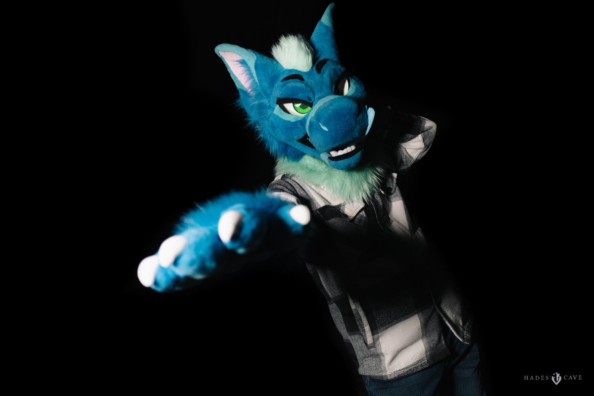 Razor_Damiano's tweet photo. Is this... is this really my first #FursuitFriday ? :D
Come on then, join me for this ride. We've got places to be and people to go!

📷: @CaveHades 
🧵: @saikozza https://t.co/lq2UXvWMYb