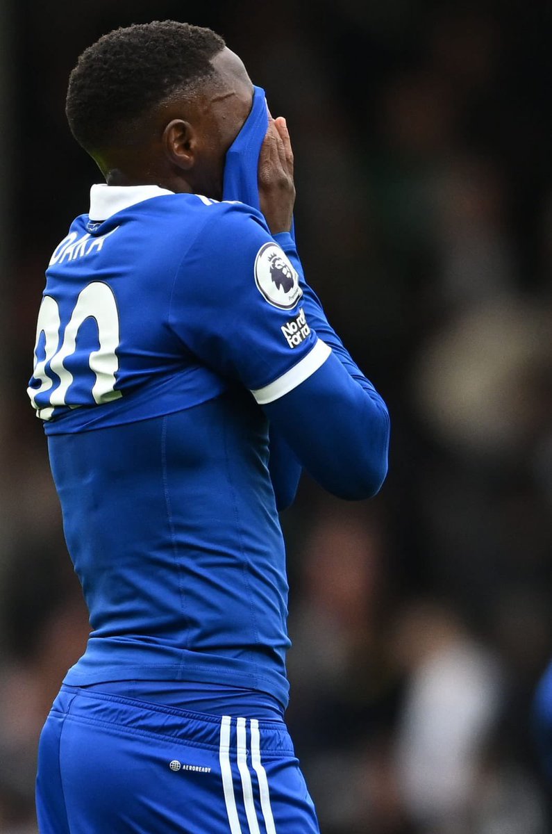 PatsonDaka20's tweet photo. It’s been weeks of reflection but the feeling is still the same.

I’d like to thank the LCFC community whose unwavering support was the brightest spot during what was a challenging season. 

Leicester will rise again, until then, let’s keep our fighting spirit alive.

#lcfc💙 https://t.co/3FLNmntNHV