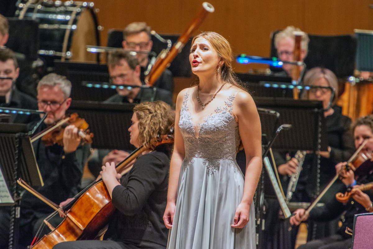 Opera_North's tweet photo. "Spectacular" 👏👏👏 — great responses to #ONPearlFishers last night @BridgewaterHall. That acoustic! 

Next on the concert tour:
@Sage_Gateshead 
@CityHallHull 
@RoyalNottingham 

Book » https://t.co/3q3PbXtORZ https://t.co/N8wawupMc1