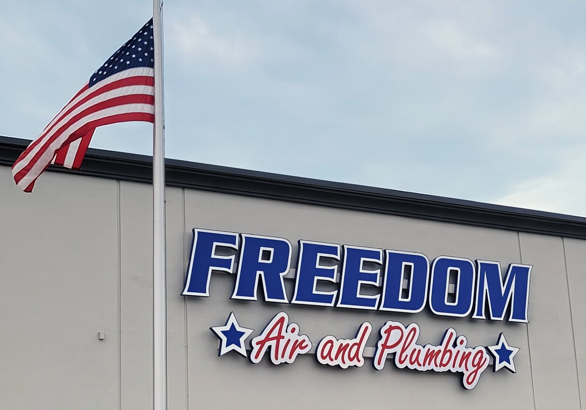 Freedom Air &amp; Plumbing is your go-to solution for all your #cooling, #heating, and #plumbing needs. Our expert team delivers top-notch service and ensures your comfort is never compromised.🦅

🛠️Call or visit for service: freedomairheat.com | 321-758-2280
