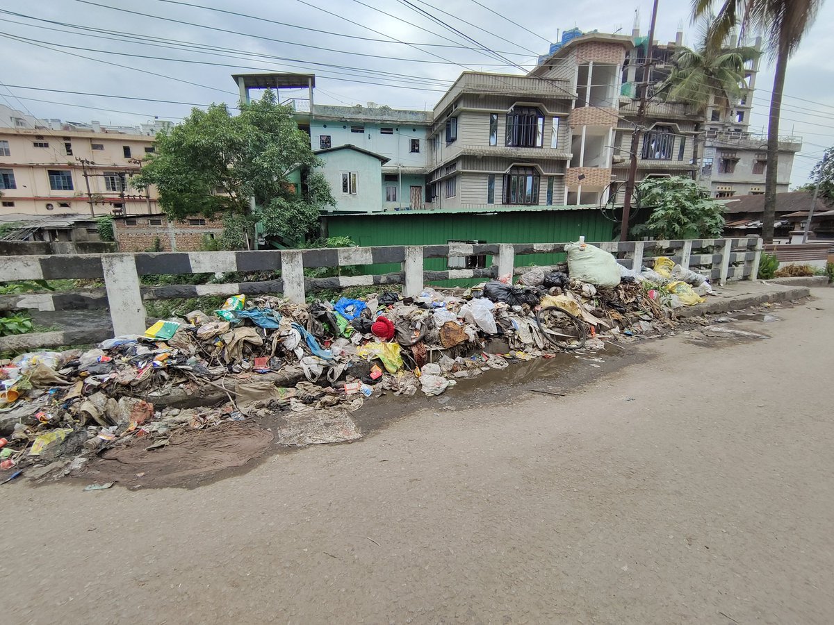 djsindia's tweet photo. Conversion of bridges into dumping grounds for garbage at Bishnupur,Ghy 16 @guwahati_gmc @mrigen_sarania Sir Request you to kindly look into the matter 🙏 https://t.co/Dsc8plyYn4
