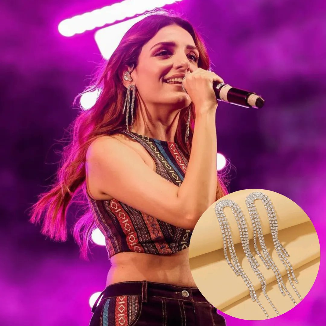AndNoor3's tweet photo. Here's our one of the favorite singers, @prakritikakar wearing our Leish Earrings as GORGEOUS-ly styled by @akankshakawediastyle ! 🤩 🤩 

🤍 ✨ https://t.co/Z54YDZVfxc