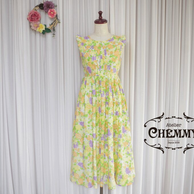 CHEMMYhandmade's tweet photo. 新作「肩先フリル花柄コットンワンピース」
出品しました👗

https://t.co/VpSNUuE3Mc

#ワンピース
#花柄ワンピース
#ハンドメイド
#クラシカルロリータ
#レトロワンピース
#ハンドメイド
#minne https://t.co/Y2OaNmBx3E
