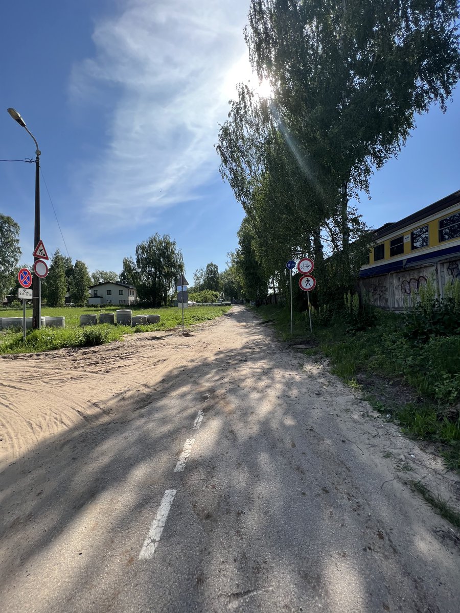 VeloBedres's tweet photo. Ietve uzrakta, remonta darbi beigušies, vai tā arī paliks? @RigasDome (Zārdu iela) https://t.co/9aFwBiDClq