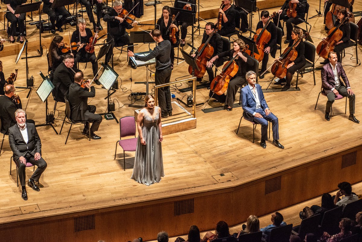 Opera_North's tweet photo. "Spectacular" 👏👏👏 — great responses to #ONPearlFishers last night @BridgewaterHall. That acoustic! 

Next on the concert tour:
@Sage_Gateshead 
@CityHallHull 
@RoyalNottingham 

Book » https://t.co/3q3PbXtORZ https://t.co/N8wawupMc1