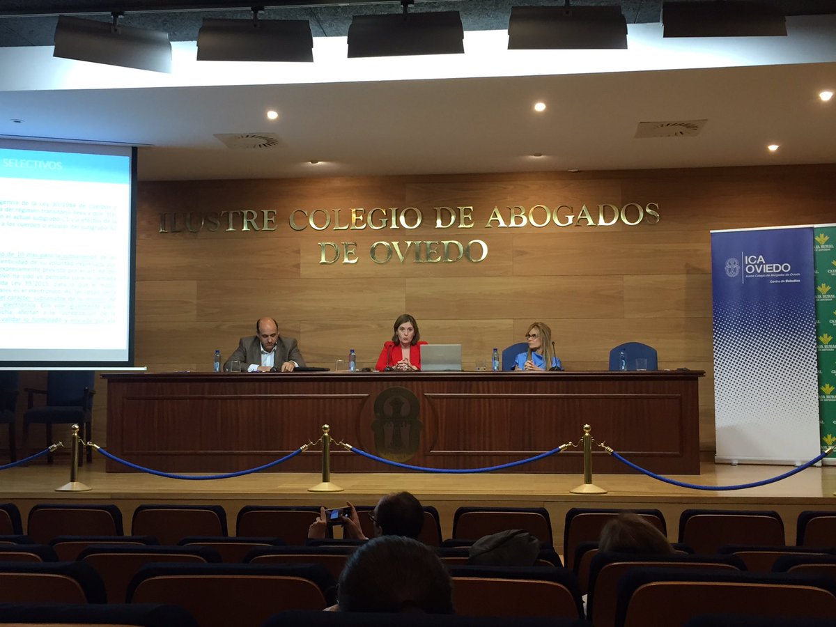 fjavierdg's tweet image. Turno para @anabarrachina72 y la #jurisprudencia #procesosselectivos con @ICAOviedo @LetradosLocales