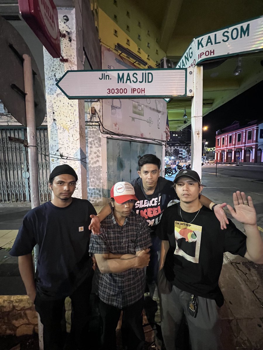 BURNFURYHC's tweet photo. TOMORROW IPOH PEEPS! DO COME EARLY ✨ https://t.co/JfliDgOr8t