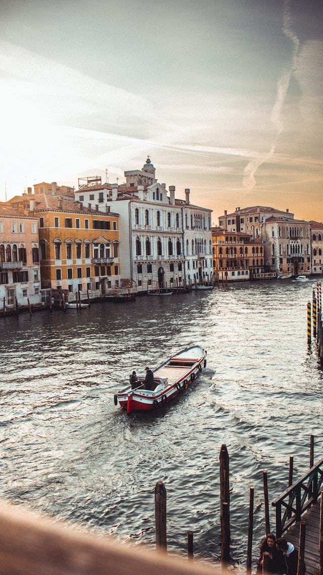 Venice, Metropolitan City of Venice, Italy ✅
.
.
#venice #venicebeach #veniceitaly #venicecanals #venicebiennale #venicefilmfestival #visitvenice #venicelife #venicecarnival #ilovevenice #veniceflorida #beinair