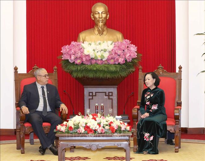 🇨🇺🫂🇻🇳 La compañera Truong Thi Mai, miembro del Buró Político y permanente del Secretariado, recibió hoy a <a href="/torres_iribar/">Luis Antonio Torres Iribar</a>, miembro del Comité Central del <a href="/PartidoPCC/">Partido Comunista de Cuba</a>, 1er secretario del Comité Provincial del Partido en La Habana, de visita oficial en #Vietnam.