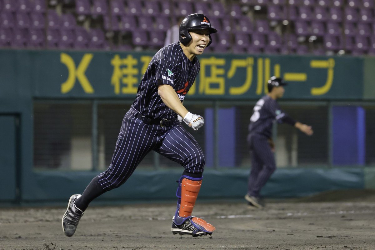 mhibaseball's tweet photo. 代打でヒットを放つ古川外野手
逆転タイムリー2塁打を放つ笹治外野手
決死のヘッドスライディングをみせる中山内野手 https://t.co/7KoeCqttiG