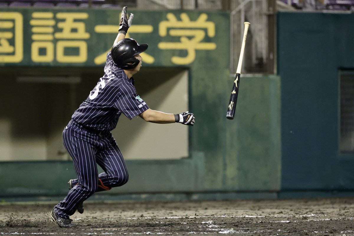 mhibaseball's tweet photo. 代打でヒットを放つ古川外野手
逆転タイムリー2塁打を放つ笹治外野手
決死のヘッドスライディングをみせる中山内野手 https://t.co/7KoeCqttiG