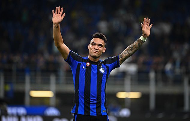 💣🚨Real Madrid 'may turn to Lautaro Martinez if they fail to sign Harry Kane.

📌Real Madrid are thinking of making a move for Inter Milan star Lautaro Martinez if they fail in their pursuit of Tottenham striker Harry Kane this summer. #rmalive 

📌Chelsea also in the race. #CFC