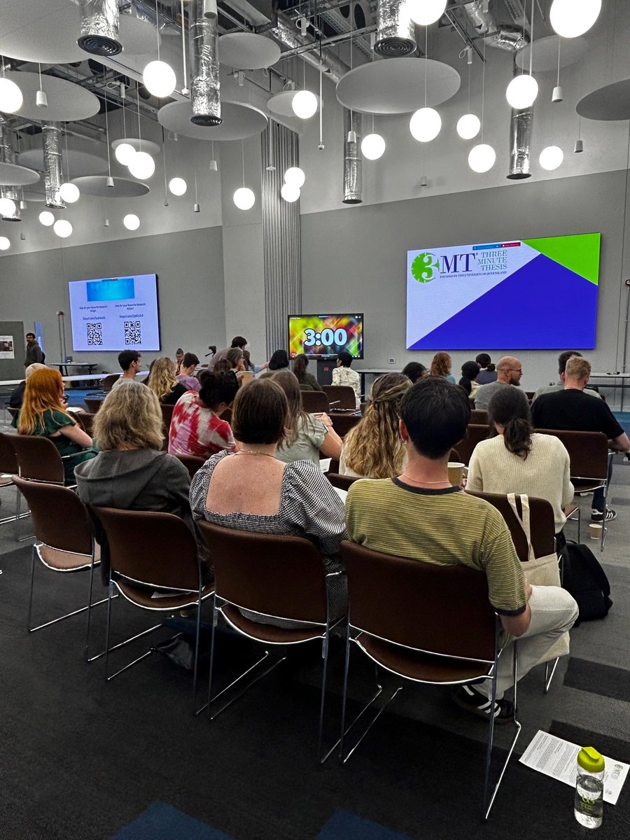 SussexDocSchool's tweet photo. What a brilliant day of networking, 3MTing and general PhDing 🙌   

Congratulations to our 3MT winner @dk_varga from @Sussex_Psych for an excellent and inspiring talk  - Making memories in the "wild" - bridging the gap between the laboratory and real life  1/2 #SussexDocFest https://t.co/cIfpbzzCOl