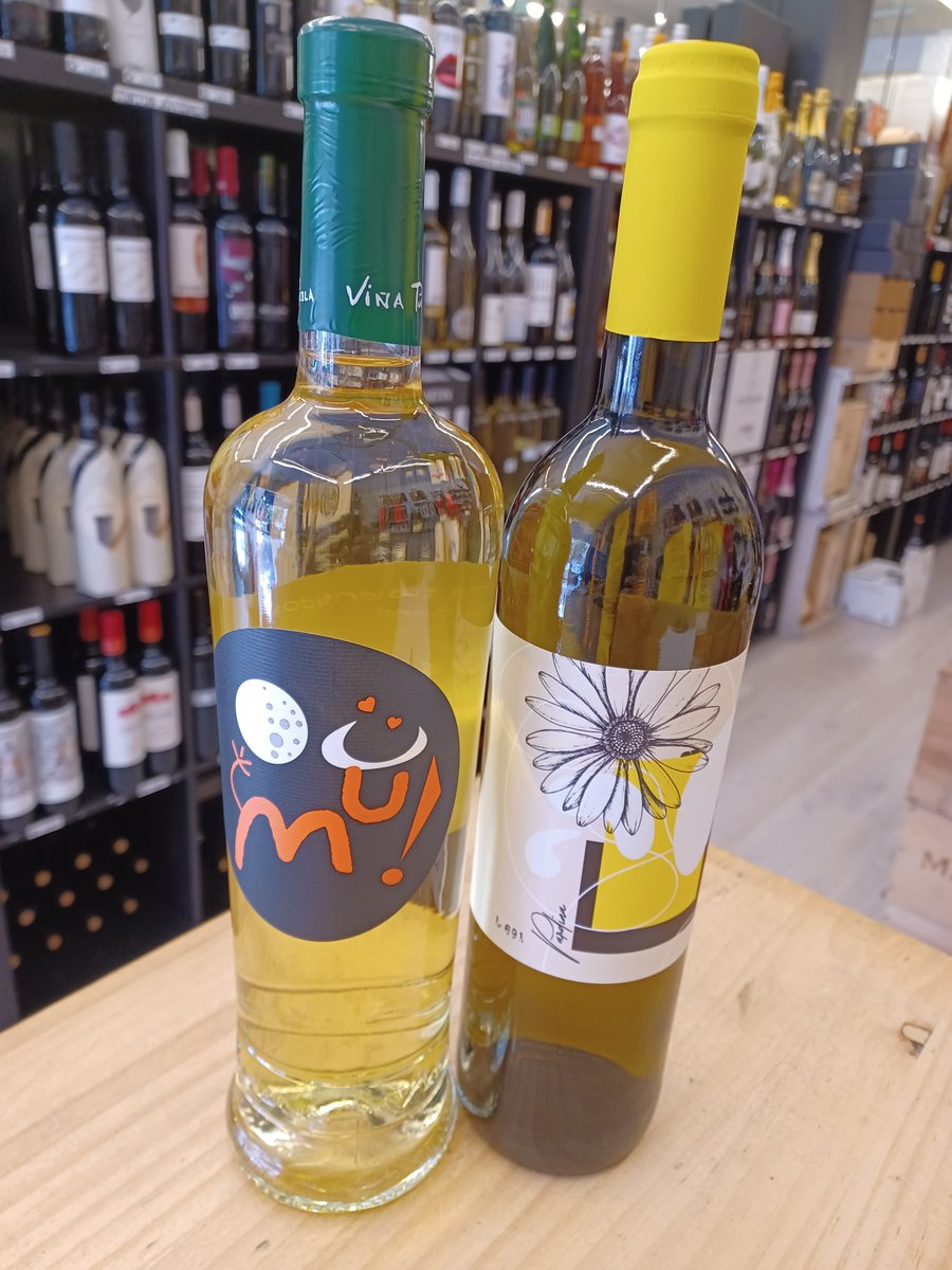 ¡Hoy viernes descorche extremeño con Bodegas Toribio-Viña Puebla <a href="/torivinteam/">Viña Puebla</a> y Bodegas Valdequemao <a href="/Vinos_Valdequem/">Vinos_Valdequemao</a> !
Esta tarde probamos el vino Mú! blanco joven elaborado con las uvas: alarije y macabeo y el vino monovaietal Valdequemao blanco pardina. ¡Os invitamos a catarlo!