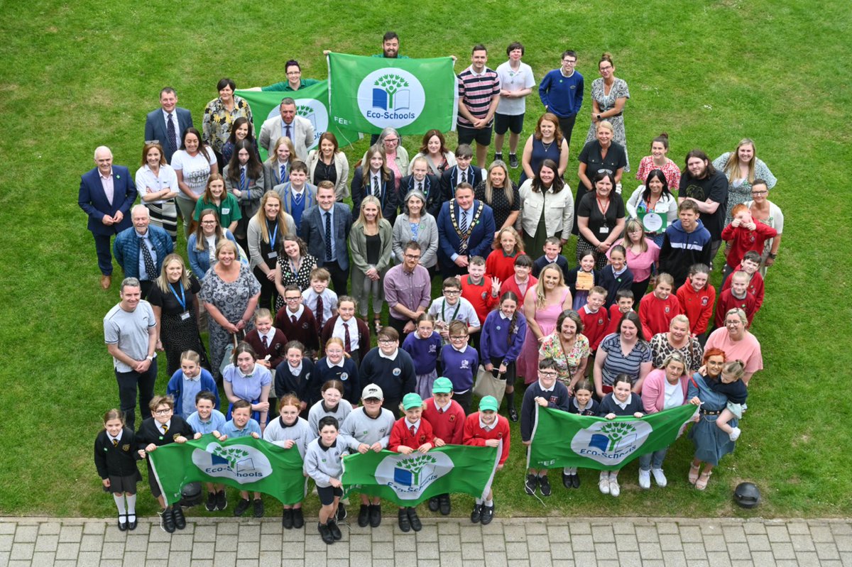 ANBorough's tweet photo. A massive congratulations to 19 schools in our Borough for their success in the Eco-Schools Green Flag Awards yesterday👏

We are incredibly proud of all the hard work and care that our local schools put in to keeping our Borough beautiful! 💚

#KNIB #GreenFlagAwards https://t.co/sSTQrYm4Np