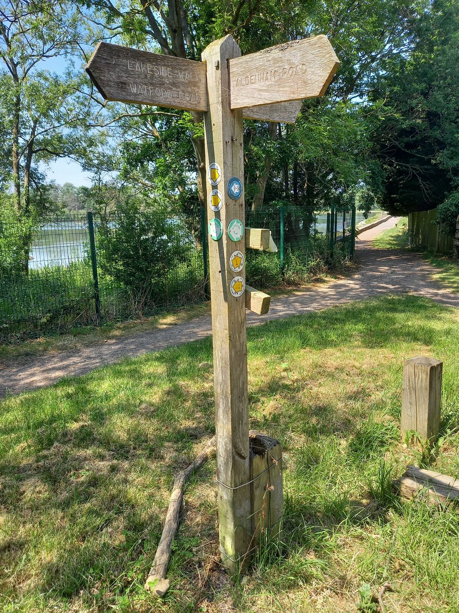 Before, after. New #LondonLoop markers for #fingerpostfriday