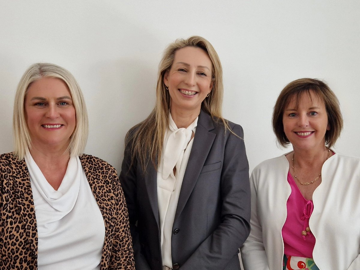 We at @lukes_ck are delighted to introduce (L-R) our new Hospital Manager Niamh Lacey, new DOM Ann Margaret Hogan and new DON Fiona McEvoy. We wish them every success in their respective roles @IEHospitalGroup @NiamhLacey6 @annmgthogan