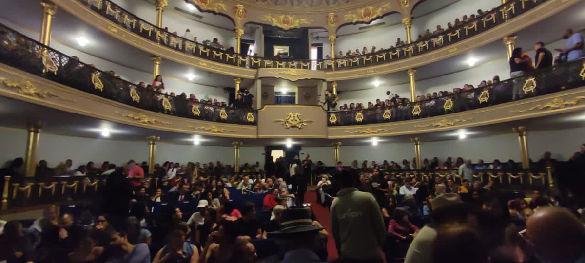 ⚓En el marco del Bicentenario de la Batalla Naval del Lago de Maracaibo, asistí a la inauguración del 2do.Festival Internacional de Teatro Progresivo, bajo el auspicio del Ministro de cultura <a href="/VillegasPoljak/">Ernesto Villegas Poljak</a>, donde tuvimos la oportunidad de disfrutar una magnífica obra de teatro