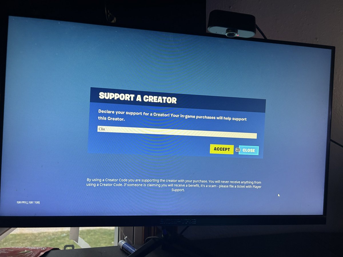 ComicalLemur tweet media